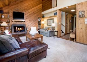 2875 Manns Ranch Road Unit D1