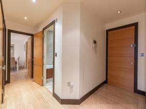 Stylish Sky 100 sqm Apartment With The City View