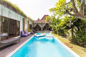 Elvano villa in heart of seminyak and near beach