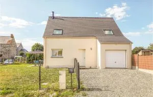 Awesome Home In Hirel With Wifi - 蒙特多尔