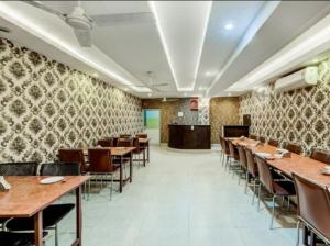 HOTEL THE AVENUE