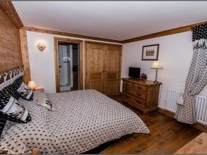 Appartement 3 pièces au Chatelard, accès direct pistes, parking inclus - FR-1-518-89