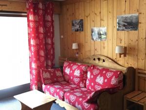 Studio confortable au centre de Val-dIsère avec balcon - FR-1-518-126