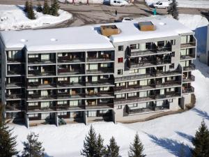 Appartement spacieux au centre, balcon, parking couvert - FR-1-425-124