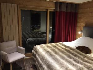 Appartement Grand Standing 4* Centre Val-dIsère, 54m², 4 pers, Balcon aménagé, Casier à Ski - FR-1-518-86