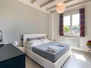 Villa in Ostra Vetere with Pool and Jacuzzis