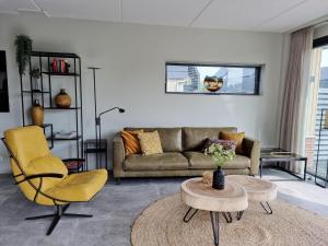 Water Villa in Balk by Slotermeer Lake