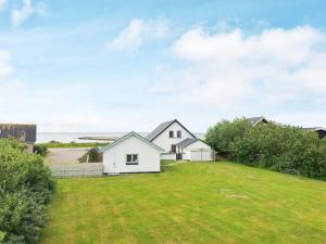 10 person holiday home in Vestervig-By Traum