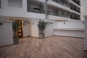 Apart con Patio Exclusivo - Rosario Centro - Excelente - Cochera Opcional