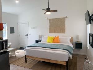 Studio with Mountain View room in Winzig Lodge