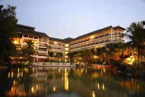 Mines Beach Resort Hotel - Kampong Tanjong Karang
