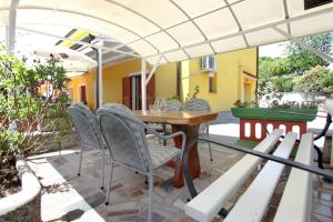 DINO apartma studio in soba - DINO Apartment Studio and Room