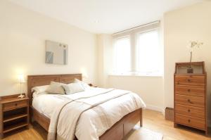One-Bedroom Apartment room in Edinburgh Church Apartments