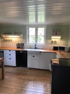 Fagerbacka Torp. Söt stuga nära havet