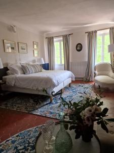 Auberges 1560- Domaine Des Cinq Jardins- A Magical and Authentic Mansion : Suite Familiale