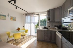 Promenade Rooftop Flat