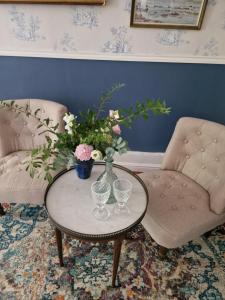 1560- Domaine Des Cinq Jardins- A Magical and Authentic Mansion