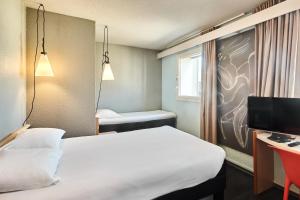 Hotels B&B HOTEL Versailles Le Chesnay : Chambre Standard