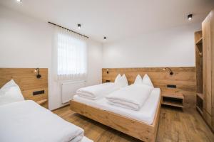 Kuenz Dolomites App 4