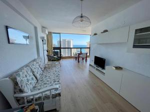 Sea View Apartment, 20th Floor, Pool at Levante Beach