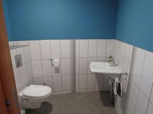 Maisons de vacances Gite Haillainville, 4 pieces, 5 personnes - FR-1-589-409 : photos des chambres