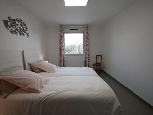 Maisons de vacances Gite Haillainville, 4 pieces, 5 personnes - FR-1-589-409 : photos des chambres