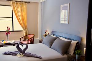 GOLDEN GUESTHOUSE by The Beach Cha Am