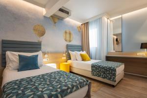 Suite for 2+2 Seaside room in Valamar Meteor Hotel