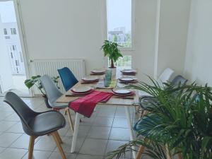 Sejours chez l'habitant Room in Bordeaux Lac : photos des chambres