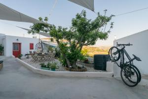 Milos Guesthouse