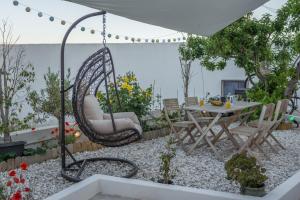 Milos Guesthouse