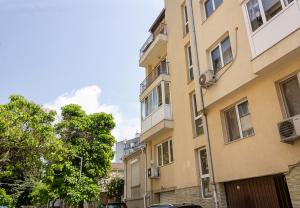 Stylish 1BD Apartment with Cozy Balcony in Varna