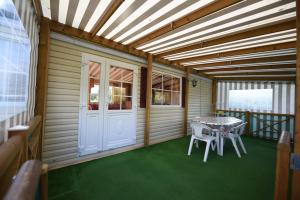 Campings Camping Smile & Braudieres : photos des chambres