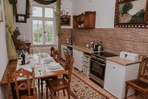 Jantar Apartamenty Stary Dworek