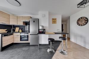 Appartements Chic apart with parking and balcony : photos des chambres