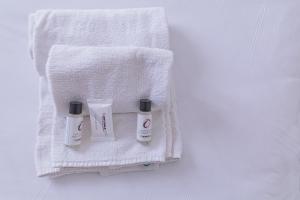 Hotels The Originals City, Relax'Otel & Spa, Le Barcares : photos des chambres
