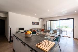 Appartements L'Aurore de Cruciata - Appt vue baie d'Ajaccio : photos des chambres