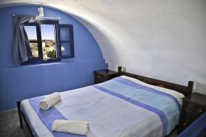 Roula Villa Studios & Apartments Santorini Greece