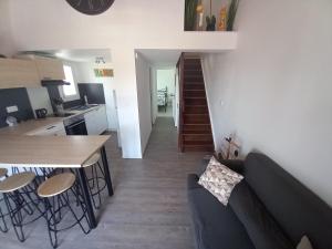 Les Cyclades, T3 climatisé, terrasse, 500m plage