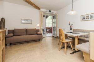 Apartment with Mountain View