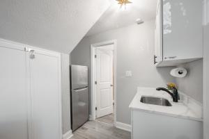 Charming Updated Condo in Heart of Tampa