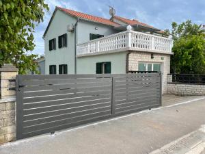 Enna Apartment 3 perfect location