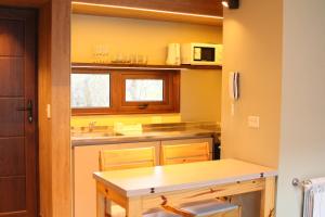 Cálido Monoambiente con entrepiso, todo equipado, 3PAX (17V1)