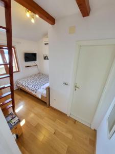 Studio Apartment Portal