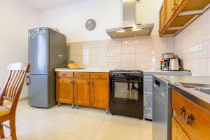 Šjor 2 BDR Apartment w grill