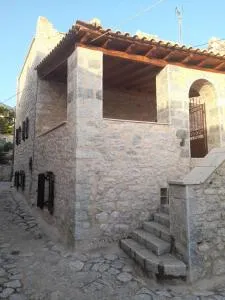 Stonehouse in Mani Penisula - Psíon