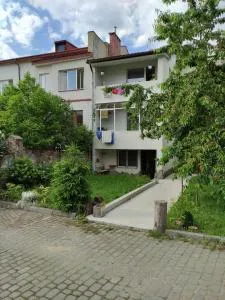 Квартира студия с отдельным входом - Gubiche