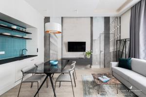 White Boat Apartment BLUE