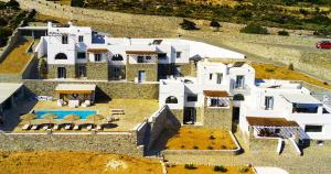 Villa Mira Paros - Luxury Suites