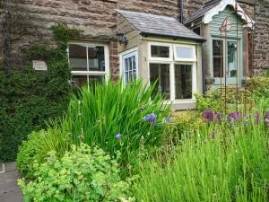 Cloudberry Cottage - Winster